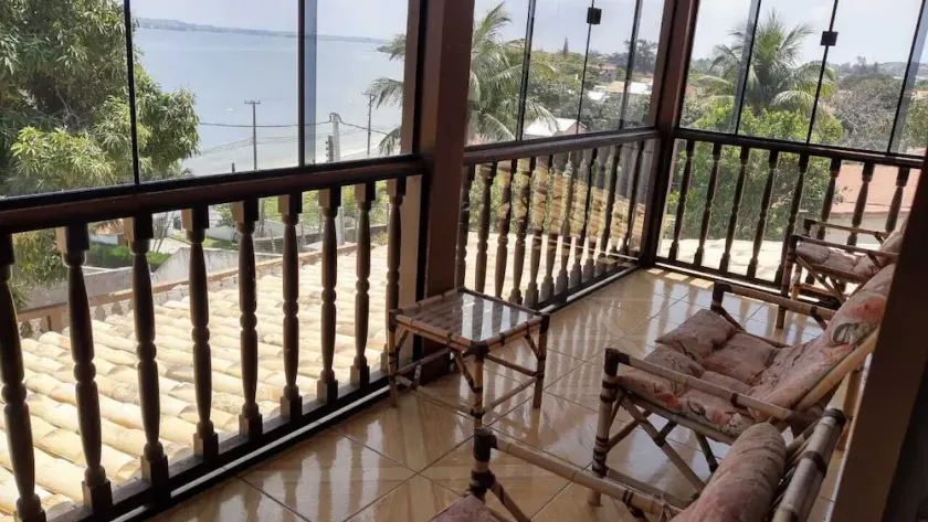 House by the sea - Image 1