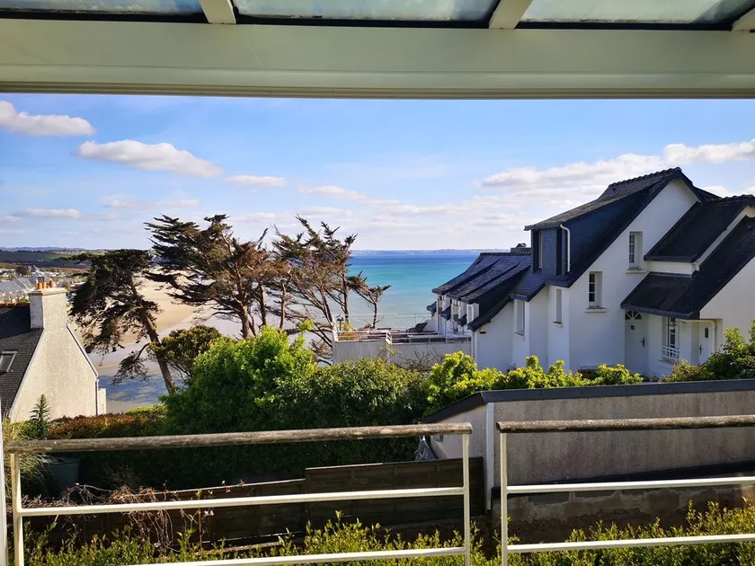 Villa auf einer Klippe mit Meerblick - Image 1