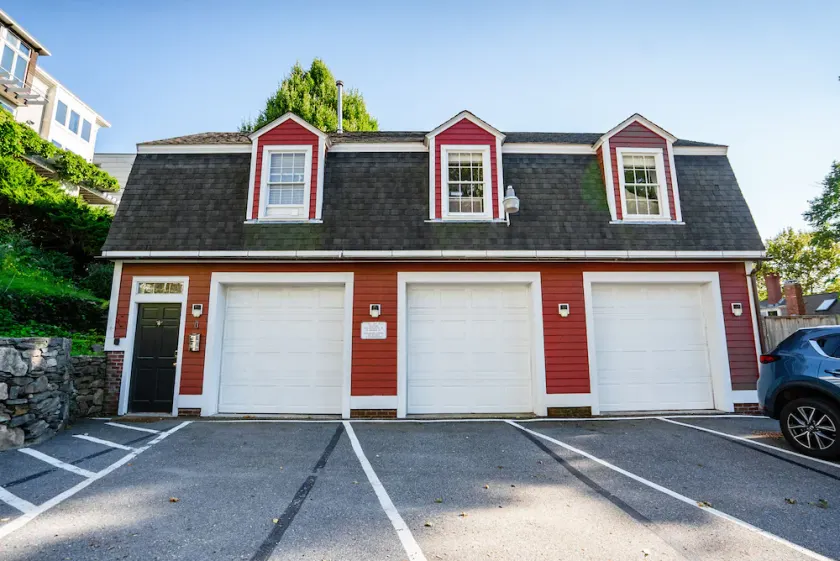 Sonniges Studio-Loft neben der RISD und der Brown University – inklusive Parkplatz! - Image 1