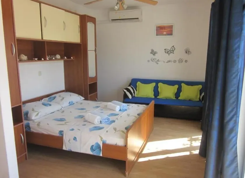 Studio flat with balcony and sea view Hvar (AS-20114-a) - Image 1