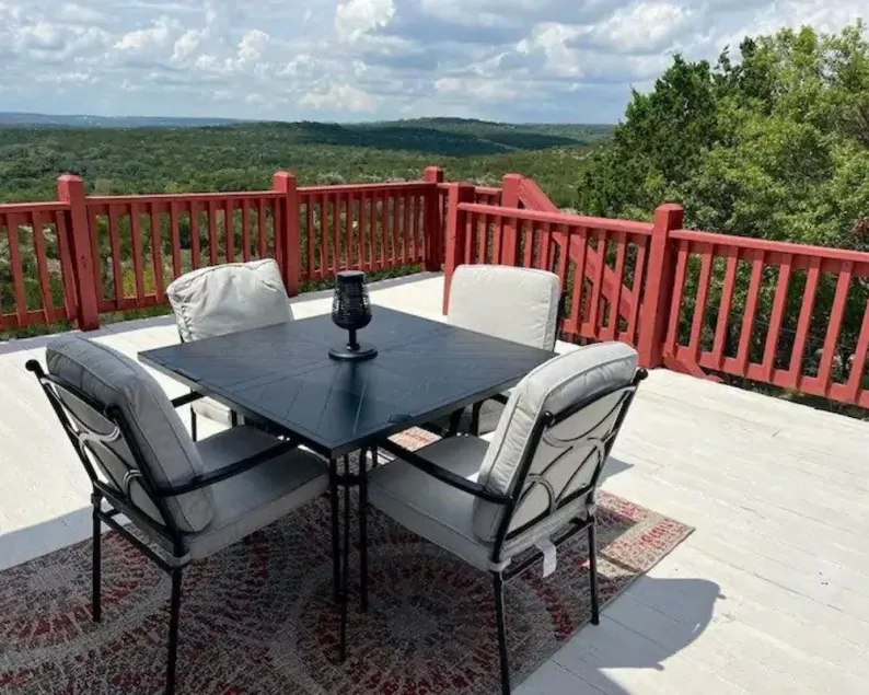 Entire 2br 2ba hilltop view home Sleeps 8&pets 4 acres Jacuzzi Central AC Kingbeds Office Free WiFi Parking Full Kitchen Refrigerator Washer Dryer Furnished Three 3 Large Sunset Dining Patios Grill Stovetop Oven Hiking Wildlife Firepit Quiet very Secluded - Image 1