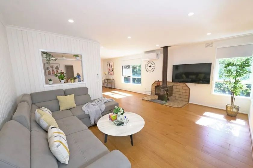Best Location Entire House Huge parkland doorstep - Image 1