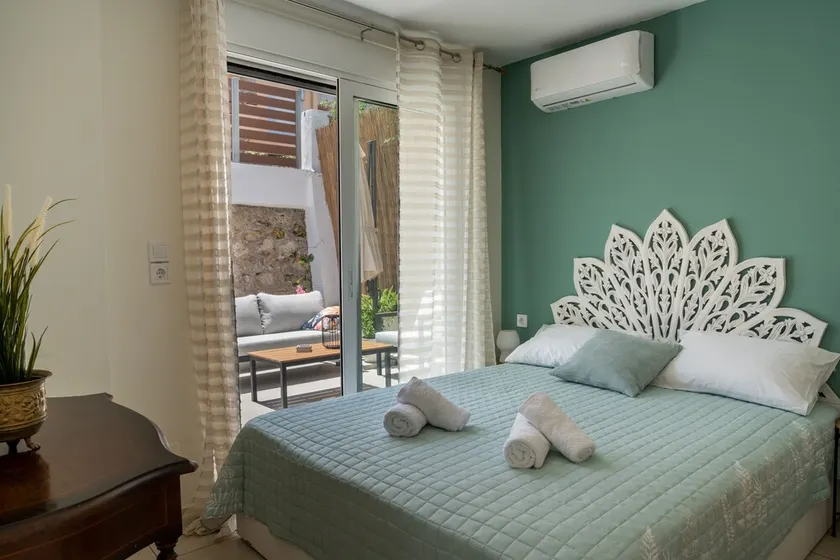 Boho style apartment with spacious front yard in historical district of Chania - Image 1