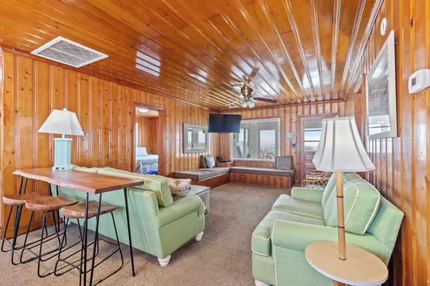 Roy-Al, Oceanfront Home in Cherry Grove Close to Pier - Image 1