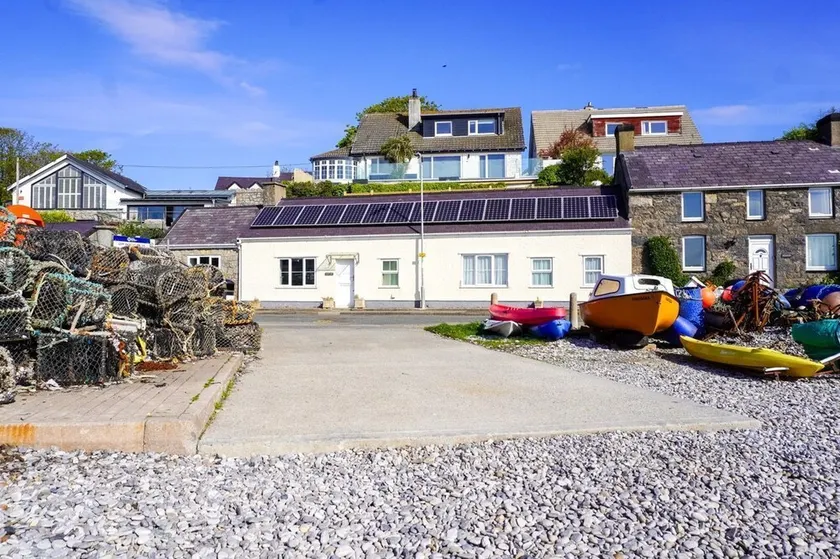 Glan Y Don Moelfre - Image 1