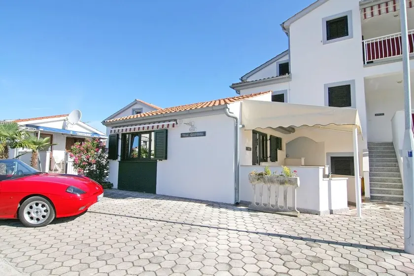 Ferienhaus Malibu mit toller Lage in Porec für 3 Personen, nur 300m vom Strand - Image 1