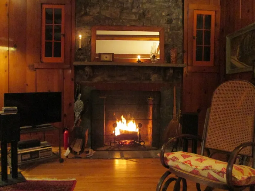 Charmig Artist's Retreat - Image 1