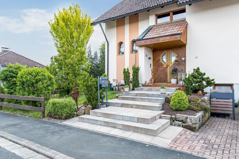 Holiday Apartment 'Quiet Basement Apartment with Terrace' with Private Terrace, Garden, and Wi-Fi - Image 1