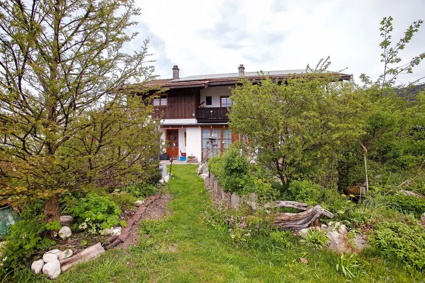 Appartement 'Ferienwohnung Beim Roana' avec vue sur montagne, terrasse privée et jardin privé - Image 1