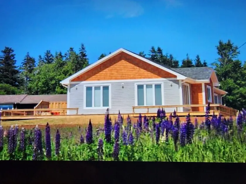 Water view cottage 5 min to Cav Beach, Golf, Anne Green Gables - Image 1