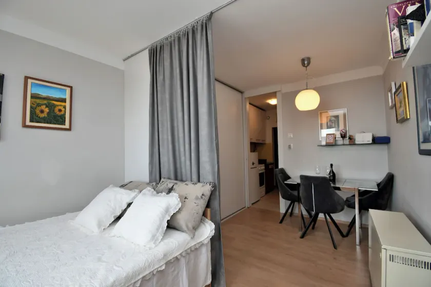 Apartment City - Image 1