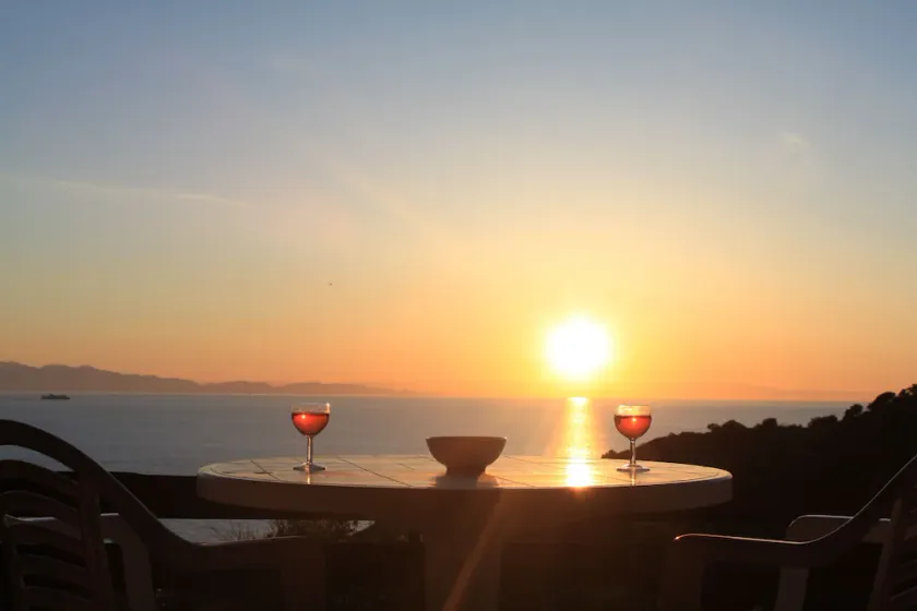Haus mit Meerblick auf der Insel Elba - 10 Minuten zu Fuß vom Strand entfernt - Image 1