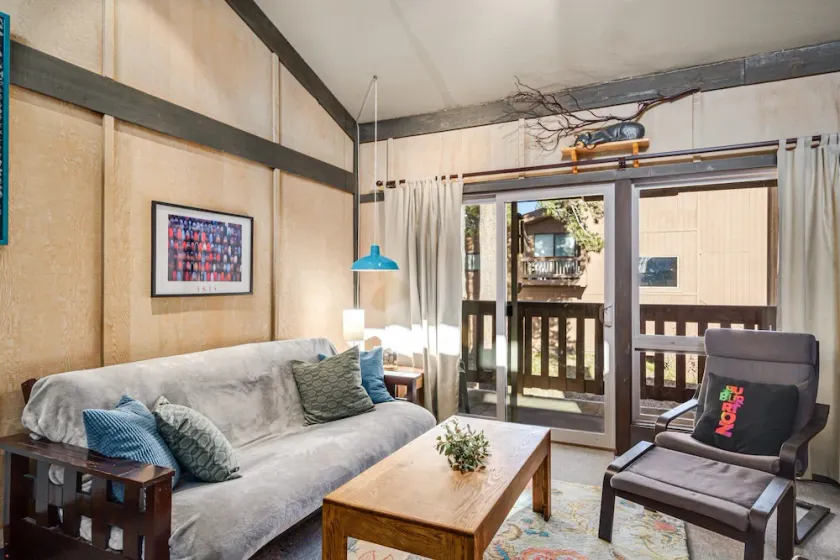 Sunny, Spacious & Pet Friendly - Creekside #39 - Image 1