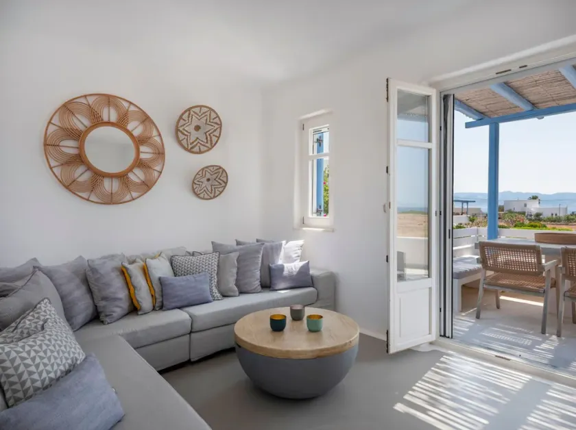 Seaside Paros Ambelas Villa 1 - Image 1