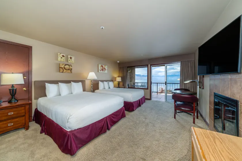 GrandView 200 - Luxury Waterfront condo - Image 1