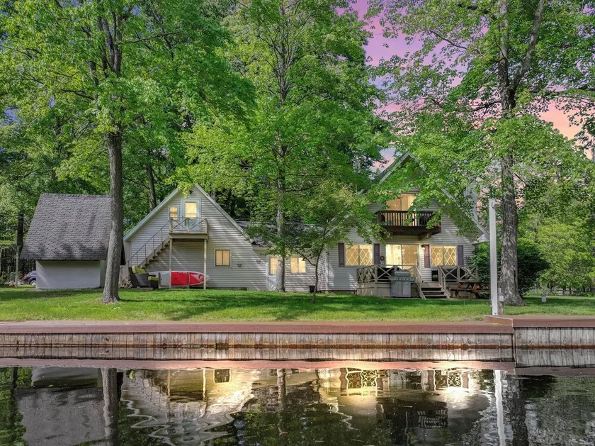Hideaway Chalet-Cozy, Comfortable, and Quite!  On Canal with Large Outdoor space - Image 1