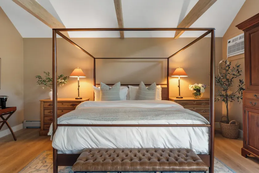 Ben Flint King Suite in Carriage House - Red Clover Inn - Image 1