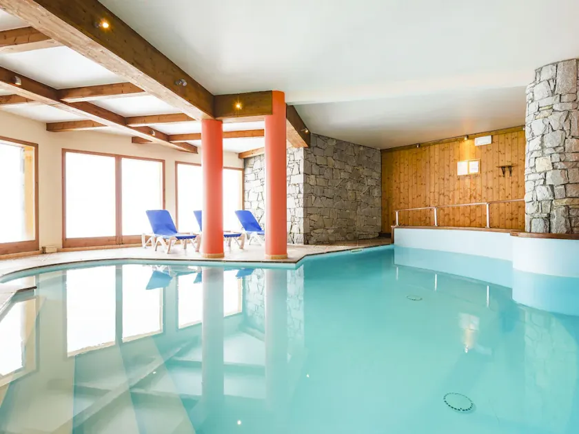Appartement cosy Peisey Les Arcs 6-8 pers - piscine sauna - en face des pistes - Image 1