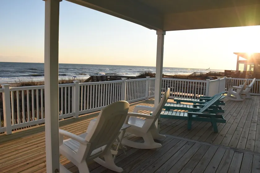 Maison en bord de mer avec accès à la plage privée, récemment rénovée - Image 1