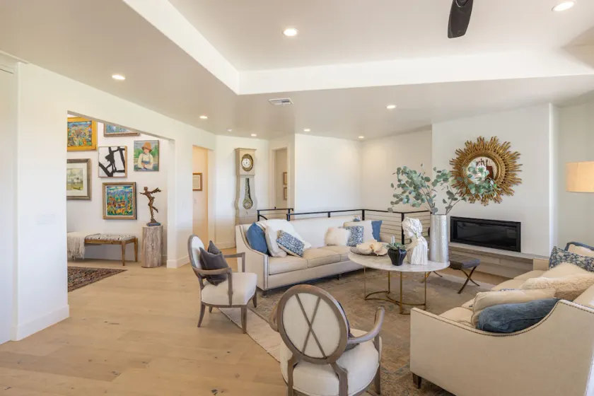 Opulent 6BR Sleeps 16 - 6 King Beds & Swim Spa - Image 1