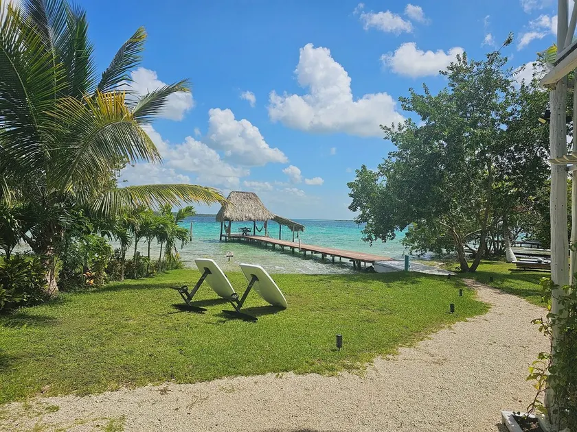 Beautiful Cabin with private dock in Bacalar Lake - Image 1