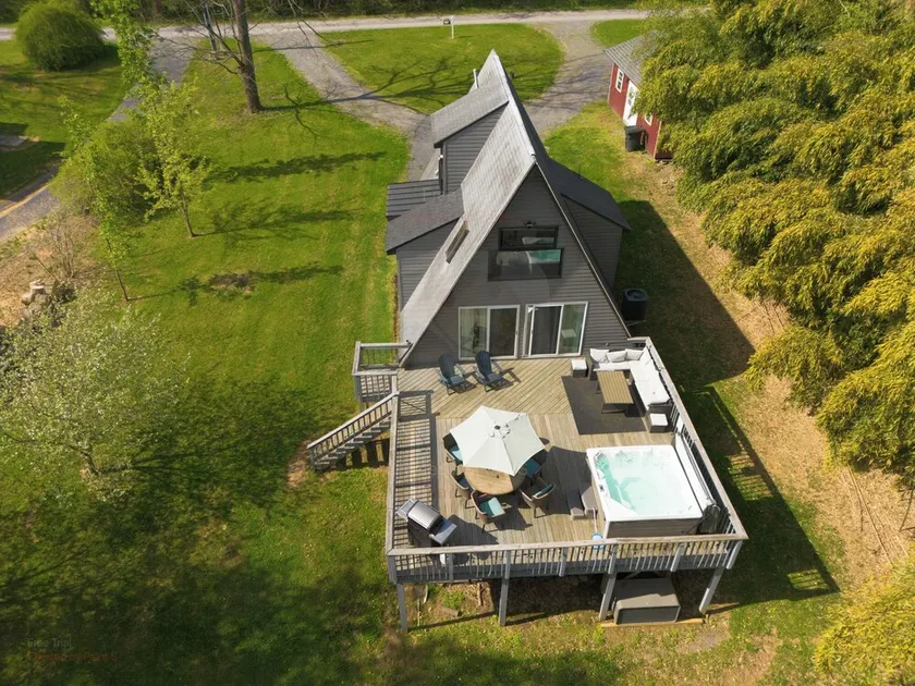 Riverfront🏕A-Frame/HOT TUB/Fire Pit! FAST Wifi - Image 1