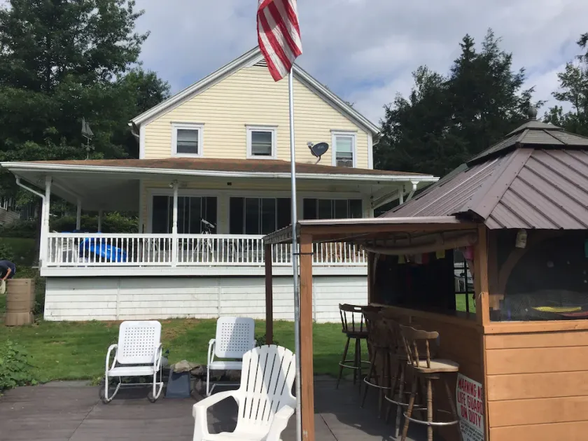Lakefront Retreat in der Nähe von Golf und Skifahren in Northeast PA - Image 1