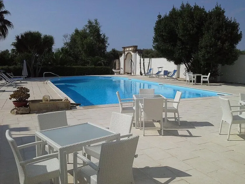 Villa Lippia A: Eine charakteristische und einladende Villa im typischen Stil der apulischen Landschaft. - Image 1