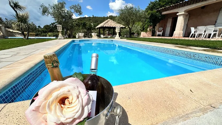 villa hele indkvartering privat pool opvarmet midt i sæsonen - Image 1