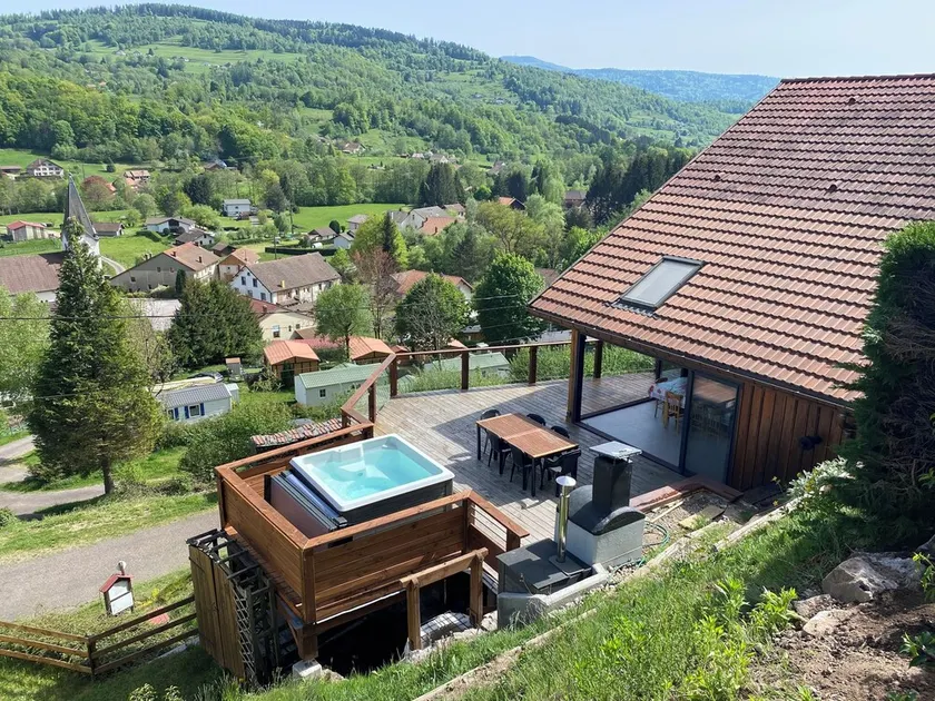 8-person detached chalet with Nordic bath - Image 1