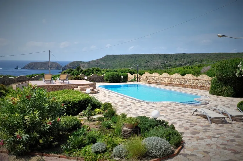 Panorama-Villa mit Pool und Meerblick - Image 1