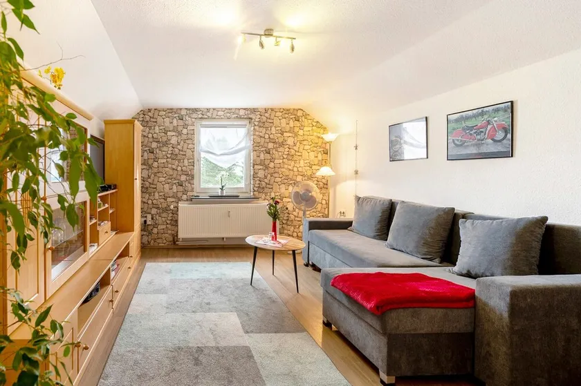 Picco 1: Modern Comfort Apartment with Balcony near Calmont Summit - Image 1