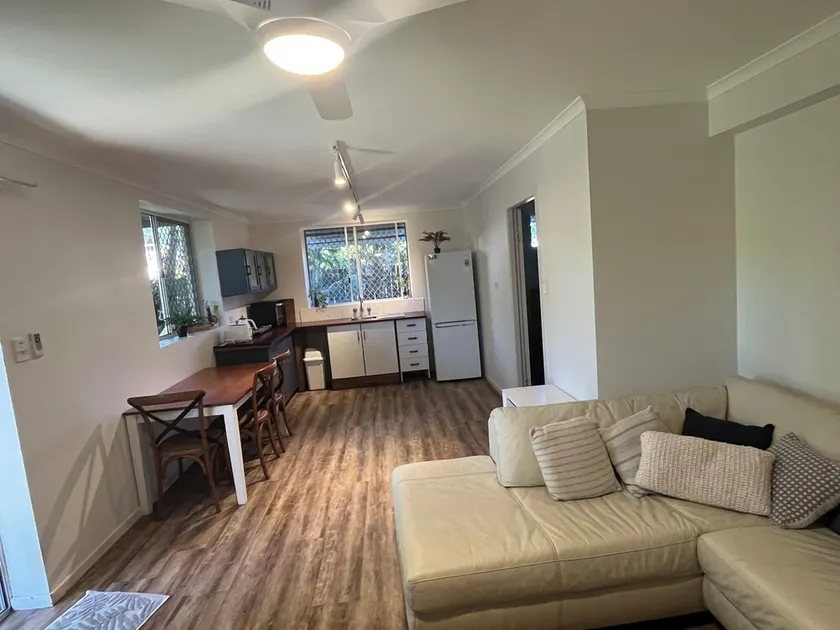 Bruns Surf House - Central - Comfortable - Relaxed - Image 1