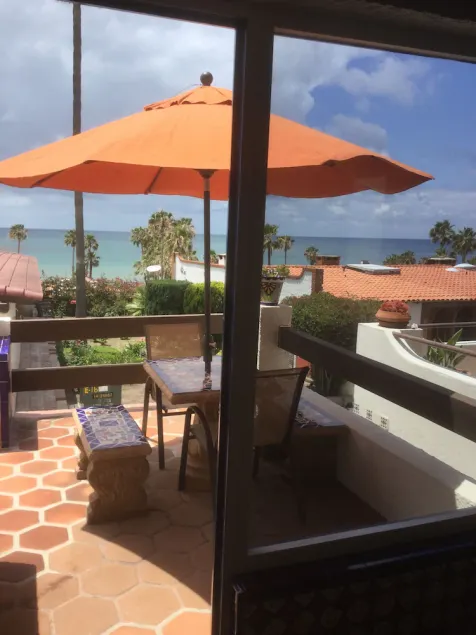 Ocean View Home - Contemporary messicano, Galleria d'arte e servizi! - Image 1