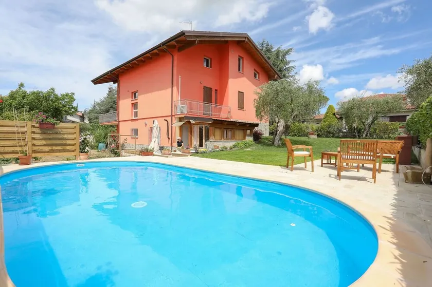 Bellissima villa per 5 ospiti con A/C, piscina privata, WIFI, TV, patio e vista panoramica - Image 1