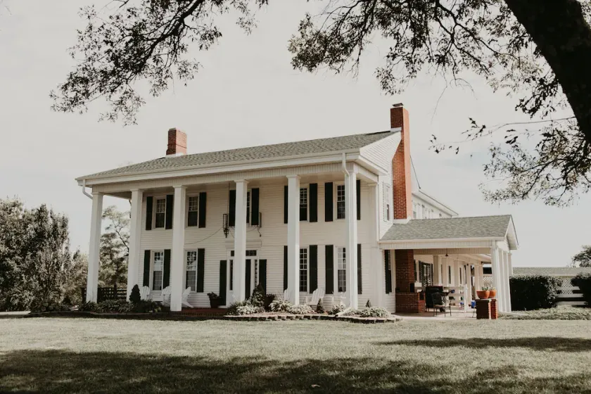 Enjoy a Beautiful Colonial Home and All The Kansas City Area Has to Offer - Image 1