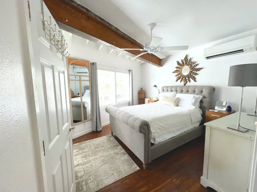 Downtown Sarasota Suite in Historic District Walk to Opera, SelbyGardens, Dining - Image 1