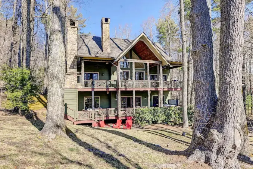Luxury Mountain Home: Golf, HotTub, Mountains, Lake, and Trillium Club amenities - Image 1