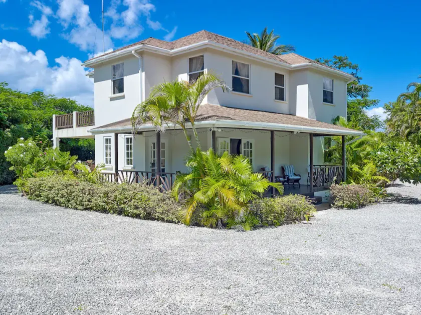 Luxury 5 Bed Villa With Pool, Mullims Beach - Image 1