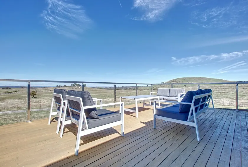 Mount Wayo Retreat - Goulburn (Sleeps 12) - Image 1