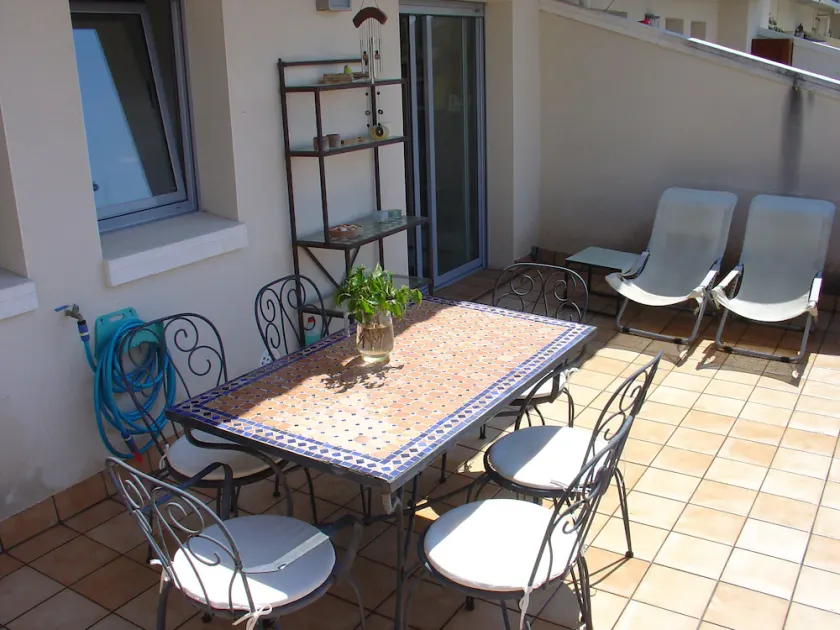 Duplex centro Sitges a 50 metros playa- WIFI gratis, A/C y Parking privado - Image 1