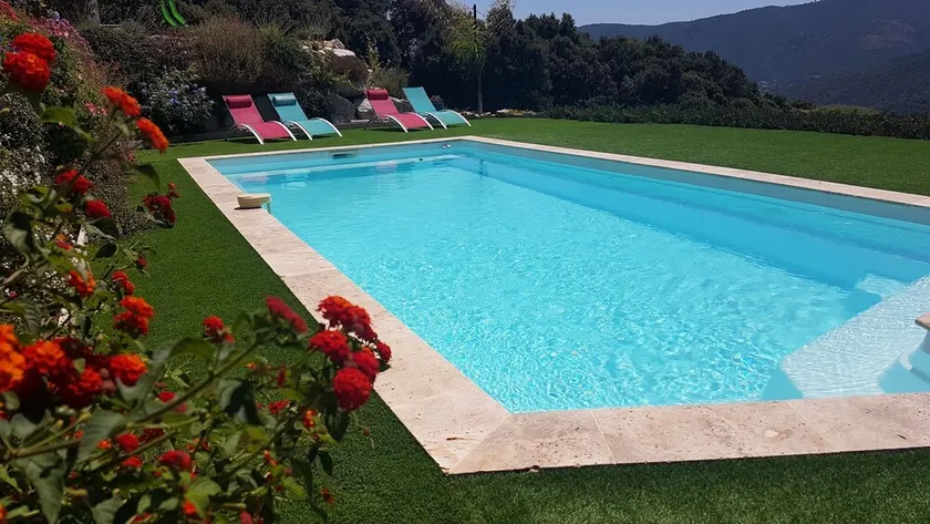 Apartment F3, 90m2, sea and mountain view + garden - Image 1