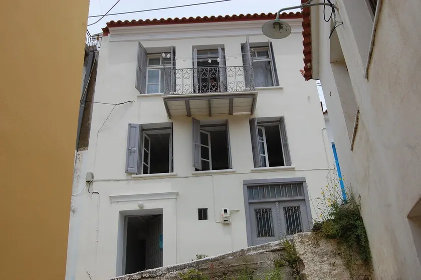 Soultana's Antique House - Image 1