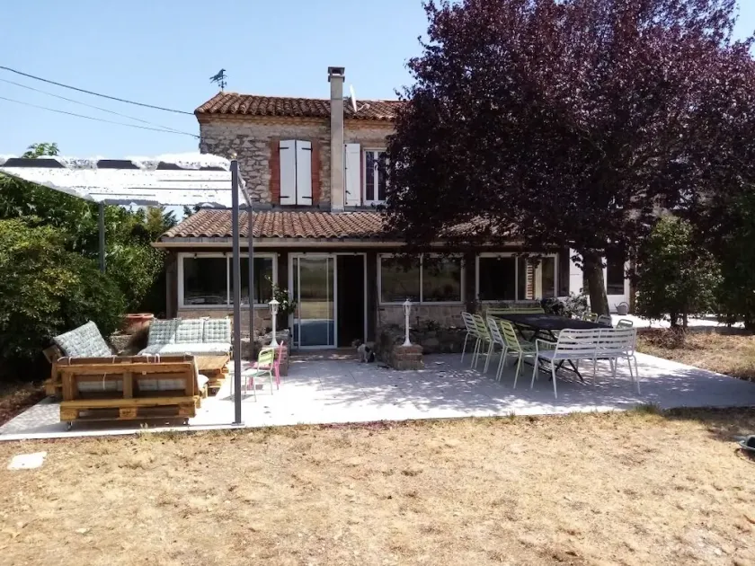 Gite rural avec piscine privée et bain nordique - Image 1