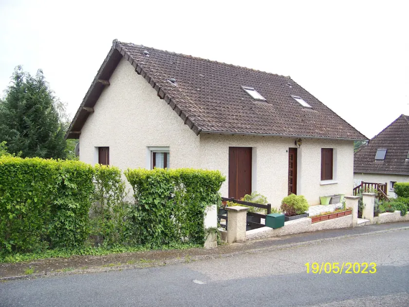 A 5 Minutes à Pied du Bourg , Maison Avec Jardin Arboré - Image 1