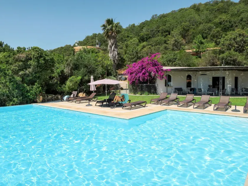Appartement dans une maison de vacances avec climatisation, piscine, WIFI, TV, patio, animaux admis - Image 1