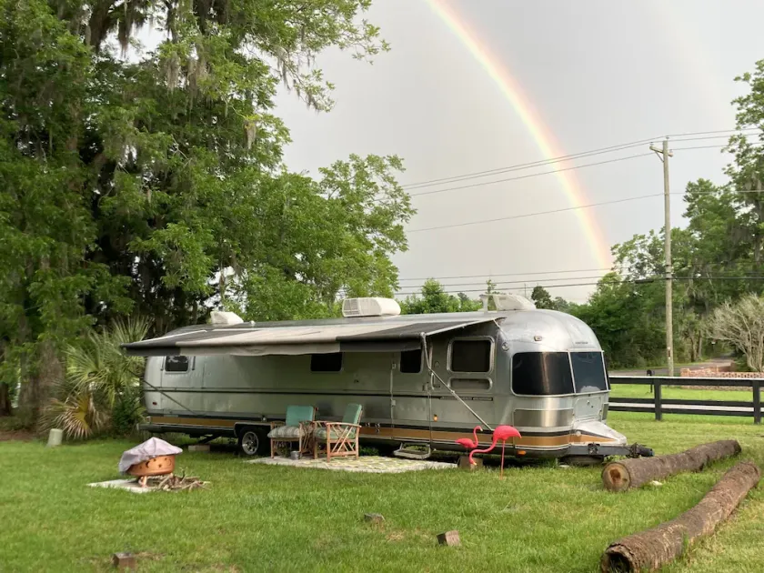 Beautiful Vintage Airstream, Beaufort SC-Enjoy the Journey - Image 1