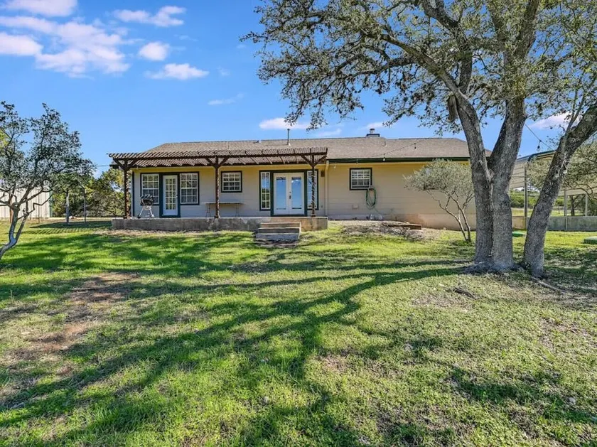 3 Acre Home On Creek W/Pool! Hill Country Views   - Image 1