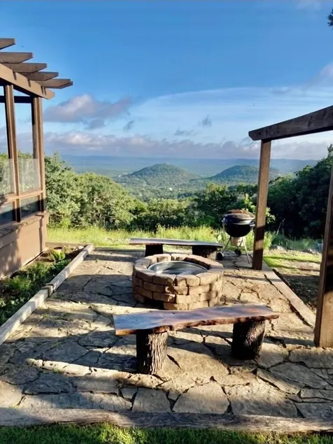 Beautiful Mountain Vacation Rental - Image 1