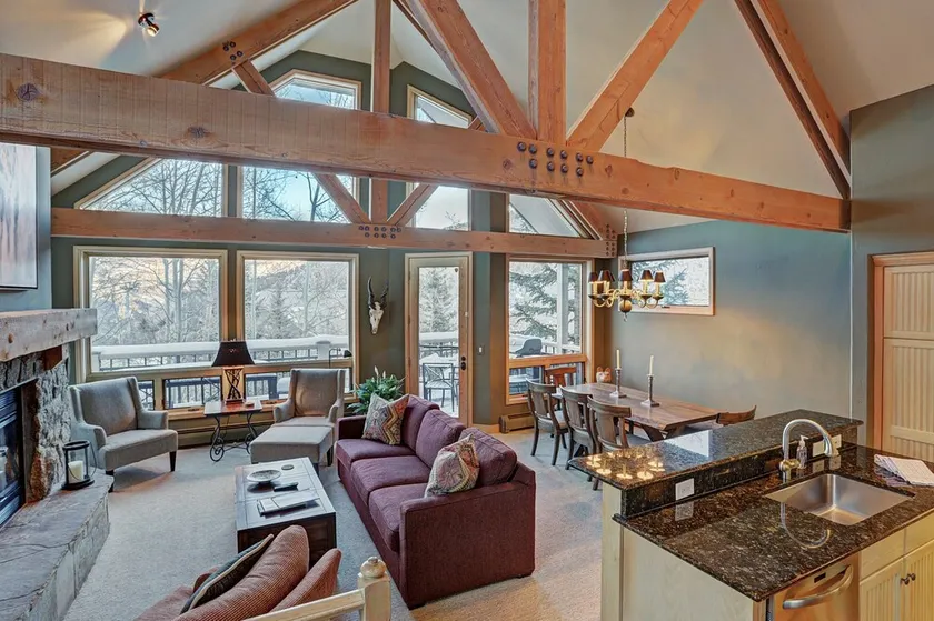 Slopeside Living - 3Br 4Ba au Pines Lodge - Image 1
